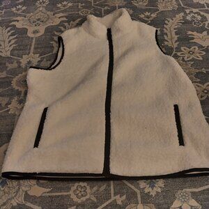 STUNNING WOMANS VEST